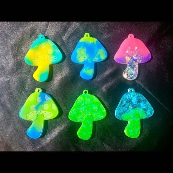 Tie Dye Mushroom Necklaces - Custom Amanita Necklace - Picture 12 of 13